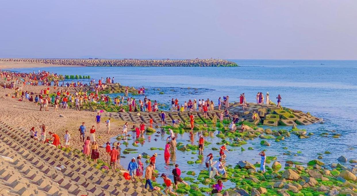 Khach San Nghinh Phong Beach Туїхоа Екстер'єр фото