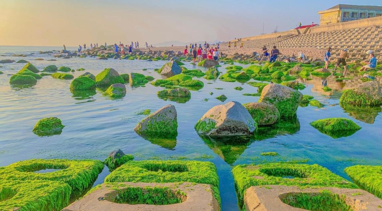 Khach San Nghinh Phong Beach Туїхоа Екстер'єр фото