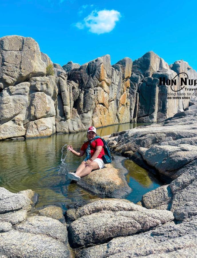 Khach San Nghinh Phong Beach Туїхоа Екстер'єр фото